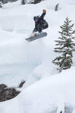 Load image into Gallery viewer, 686 Men's GLCR GORE-TEX Logo Hydrastash® Sync Shell Jacket