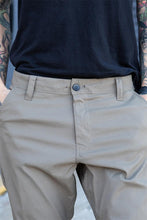 Load image into Gallery viewer, 686 Men&#39;s Everywhere Multi Pant - Relaxed Fit
