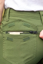 Load image into Gallery viewer, 686 Women&#39;s Everywhere Multi Pant
