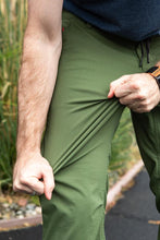 Load image into Gallery viewer, 686 Men&#39;s Everywhere Multi Pant - Relaxed Fit
