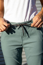 Load image into Gallery viewer, 686 Women&#39;s Everywhere Multi Pant
