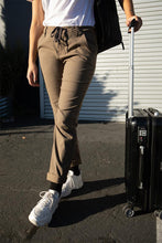 Load image into Gallery viewer, 686 Women&#39;s Everywhere Multi Pant
