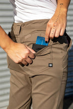 Load image into Gallery viewer, 686 Women&#39;s Everywhere Multi Pant
