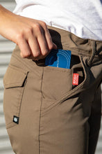 Load image into Gallery viewer, 686 Women&#39;s Everywhere Multi Pant
